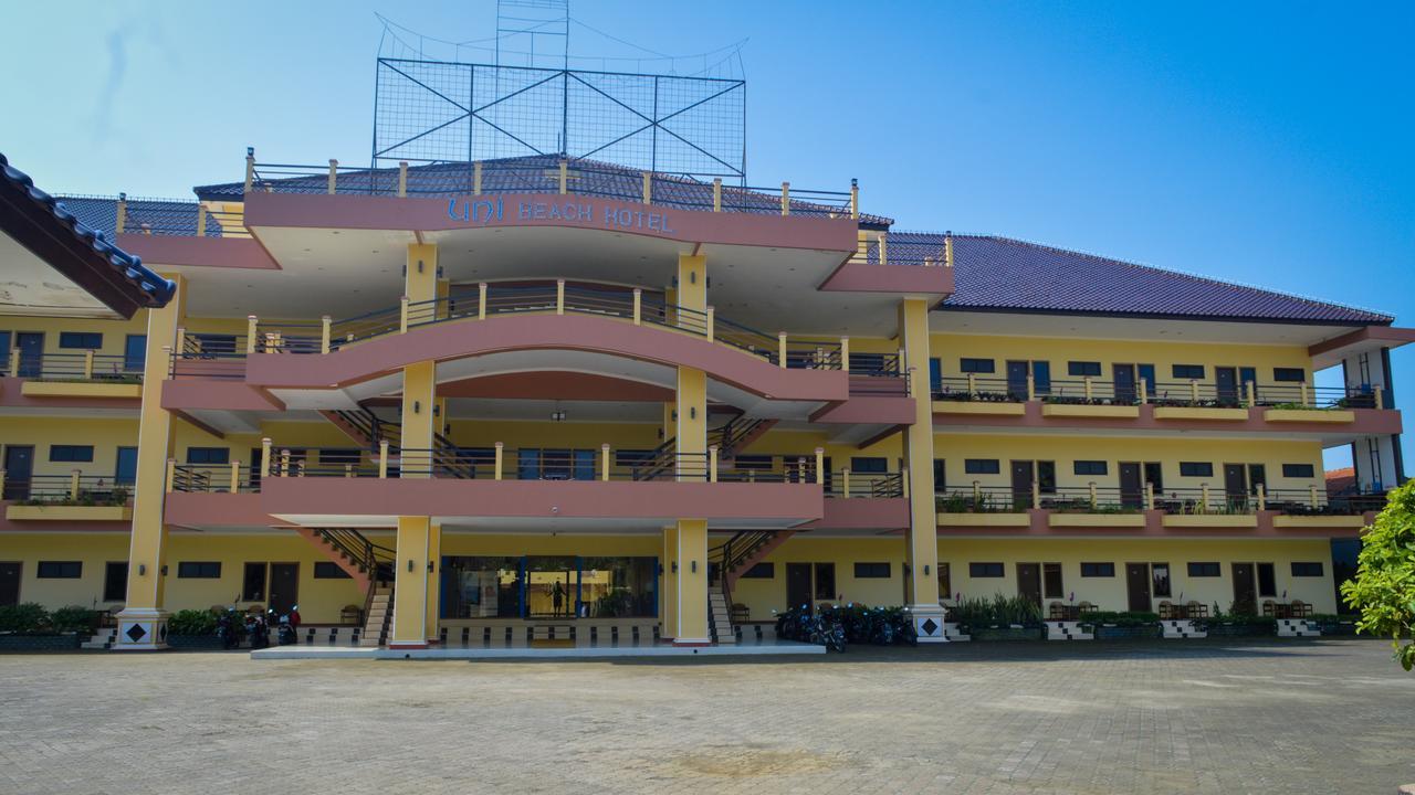 Uni Beach Hotel Pangandaran Exterior foto