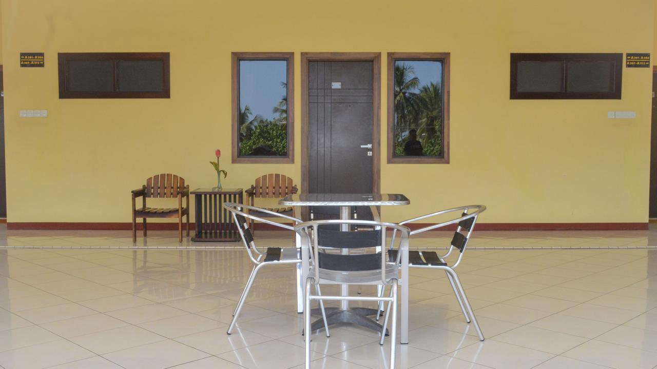 Uni Beach Hotel Pangandaran Exterior foto